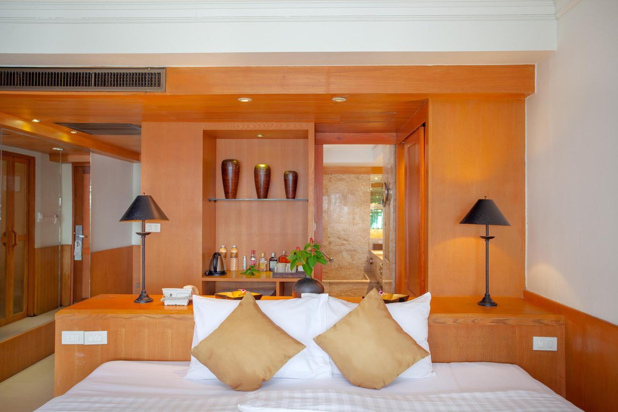 普吉岛-瓶庐海景度假酒店 Phuket Pl Seaview Resort Patong Exteriör bild