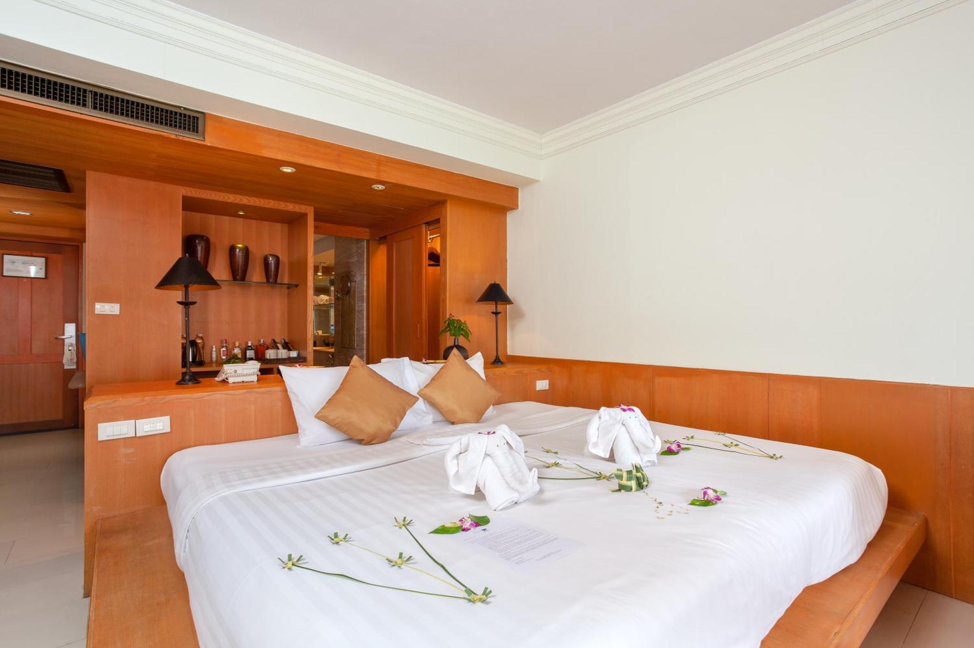 普吉岛-瓶庐海景度假酒店 Phuket Pl Seaview Resort Patong Exteriör bild